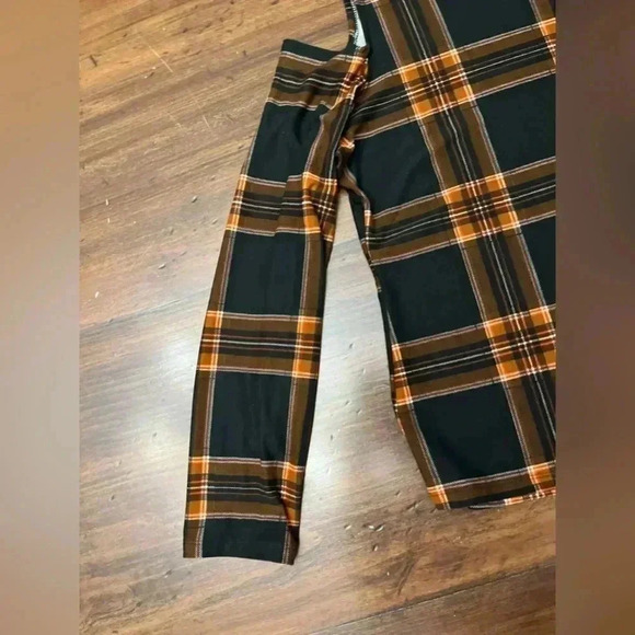 2/$12 HKR Collections Top Size XL Cold Shoulder Black & Rust Plaid Boutique Fall - Picture 6 of 14